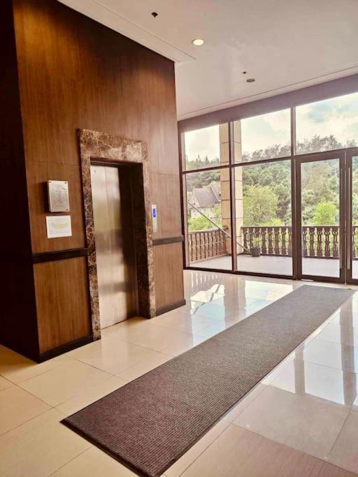 The Hideaway - New Condo In Crosswind Tagaytay タガイタイ エクステリア 写真